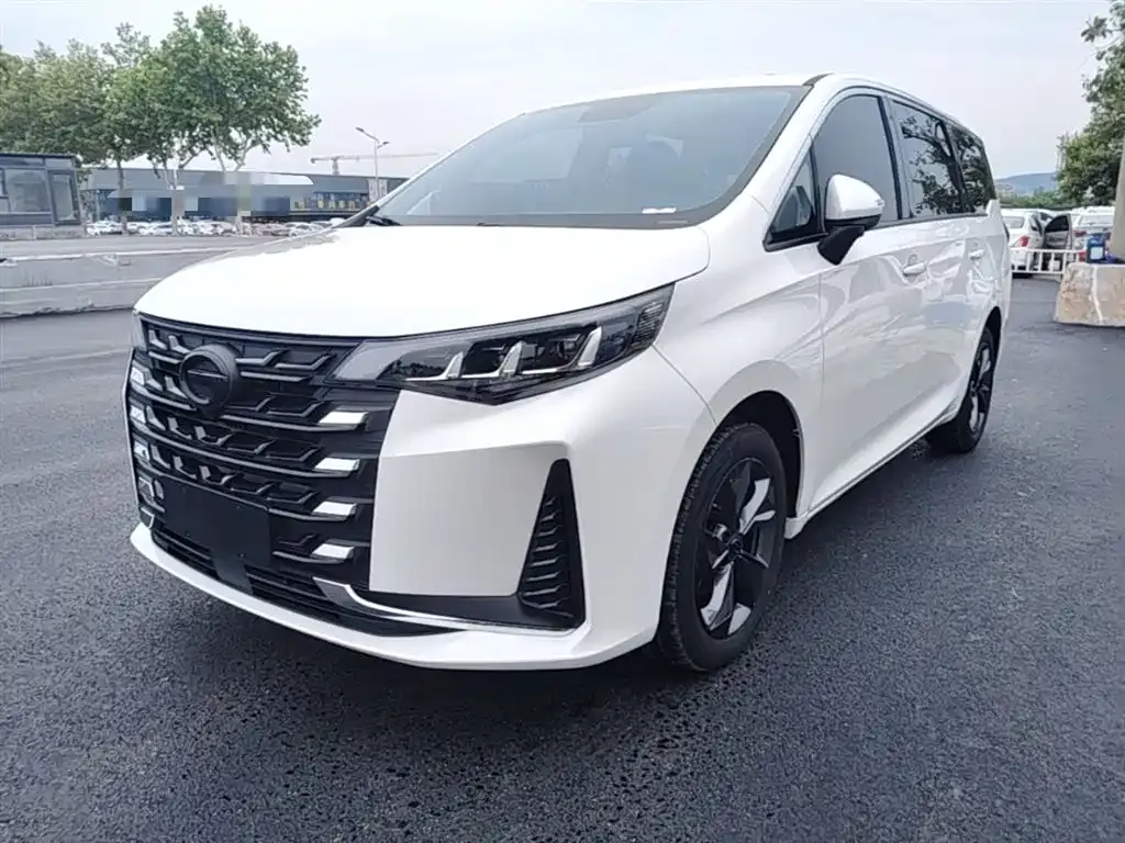 GAC Motor Trumpchi M6 — фото 1