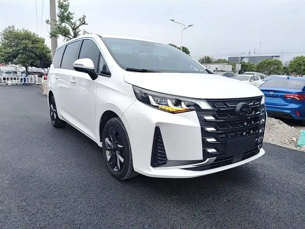 GAC Motor Trumpchi M6 — фото 8