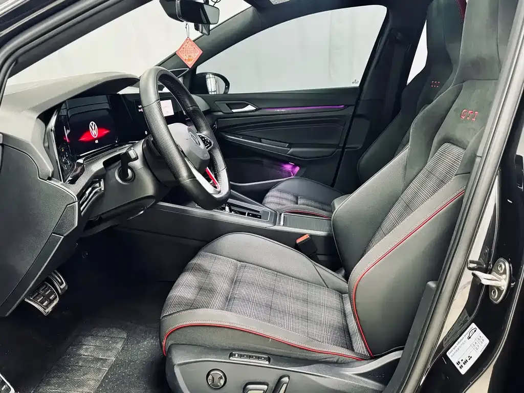 Volkswagen Golf GTI 2023 из CN, фото 10