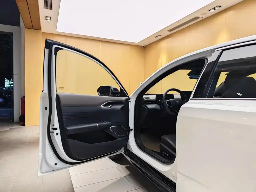Changan Eado — фото 10