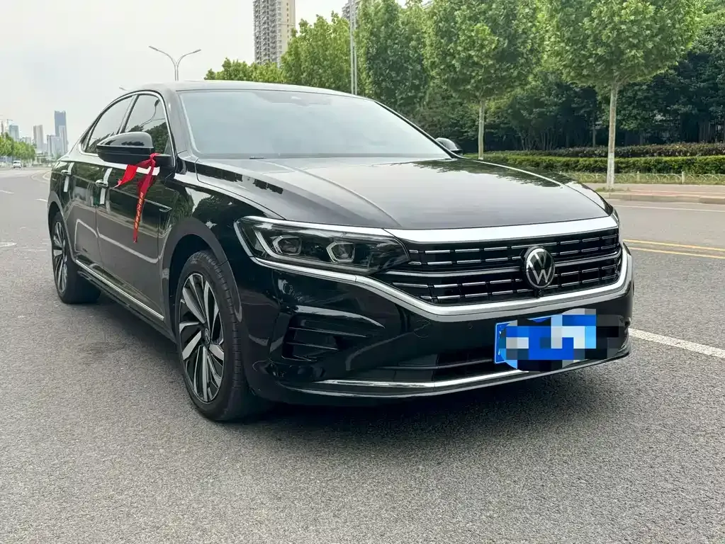 Volkswagen Passat 2023 из CN, фото 7