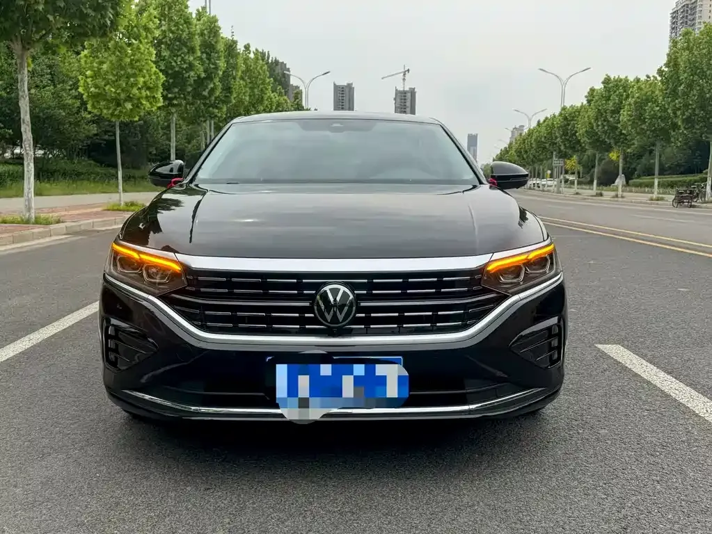 Volkswagen Passat 2023 из CN, фото 4