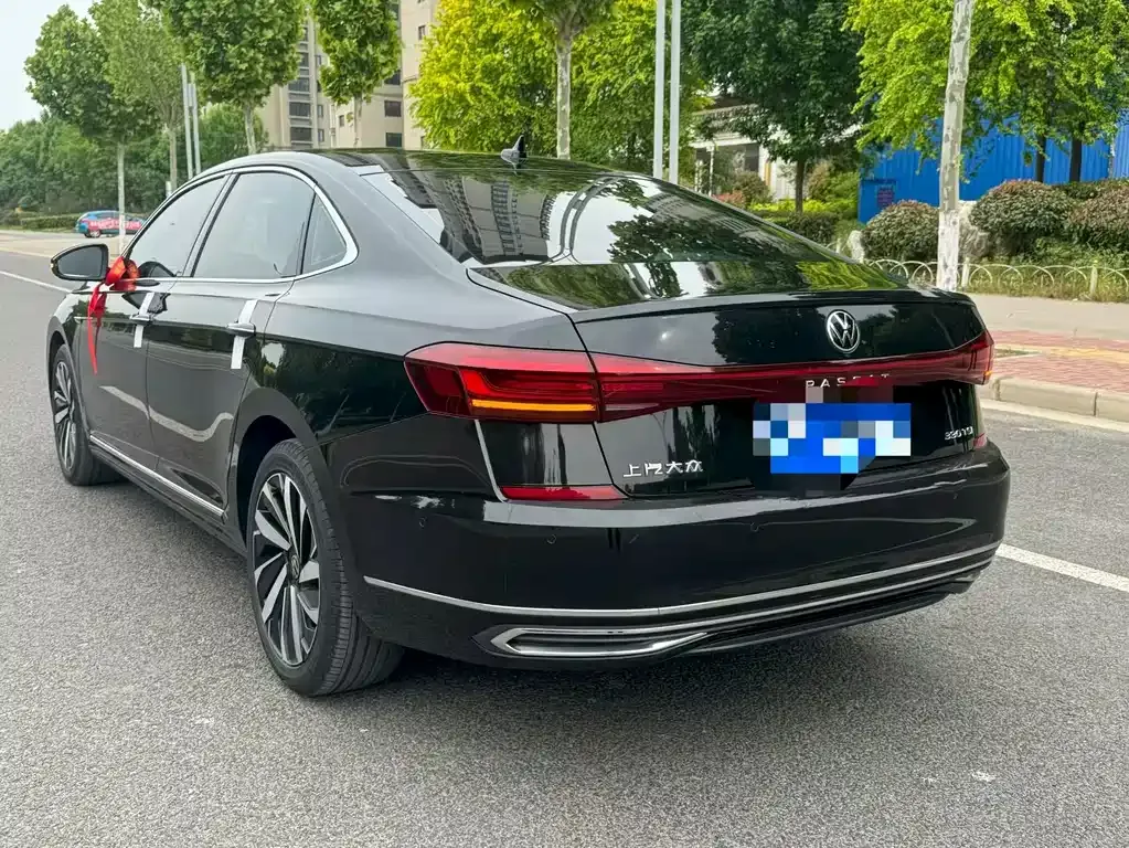 Volkswagen Passat 2023 из CN, фото 9