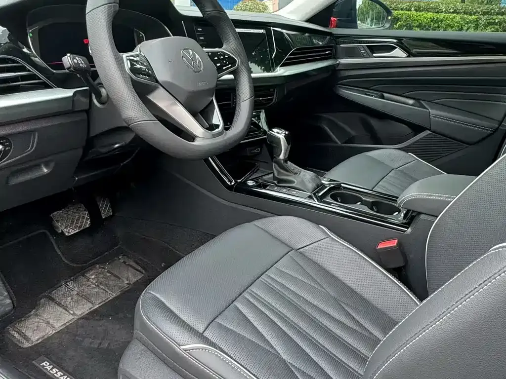 Volkswagen Passat 2023 из CN, фото 5