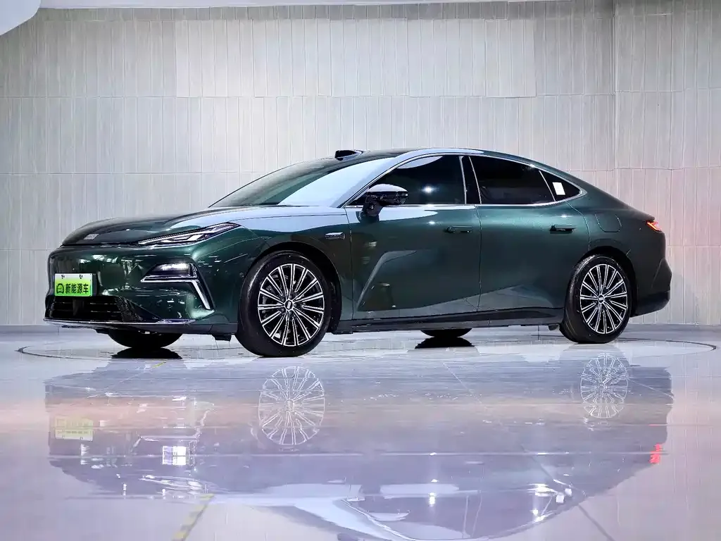Geely Galaxy Xingyao 8 2025 из CN, фото 1