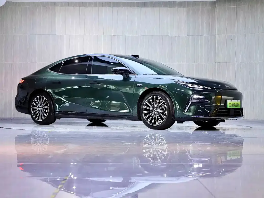 Geely Galaxy Xingyao 8 2025 из CN, фото 7