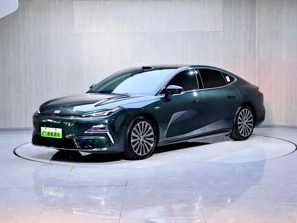 Geely Galaxy Xingyao 8 2025 из CN, фото 6