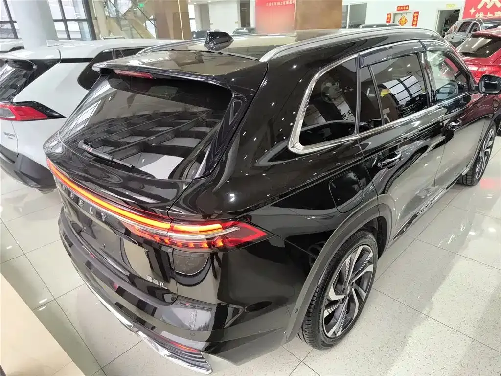 Geely Xingyue L — фото 4
