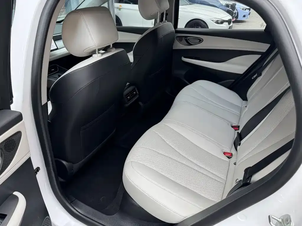 BYD Seal 05 DM-i — фото 3