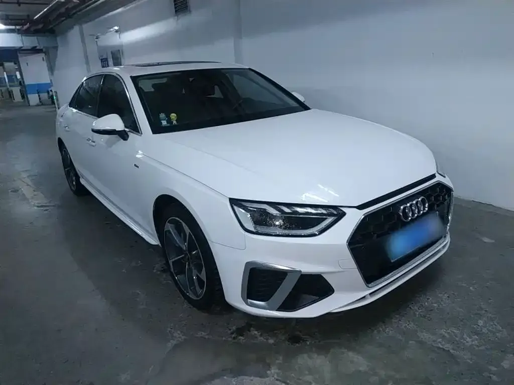 Audi A4L 2022 из CN, фото 6