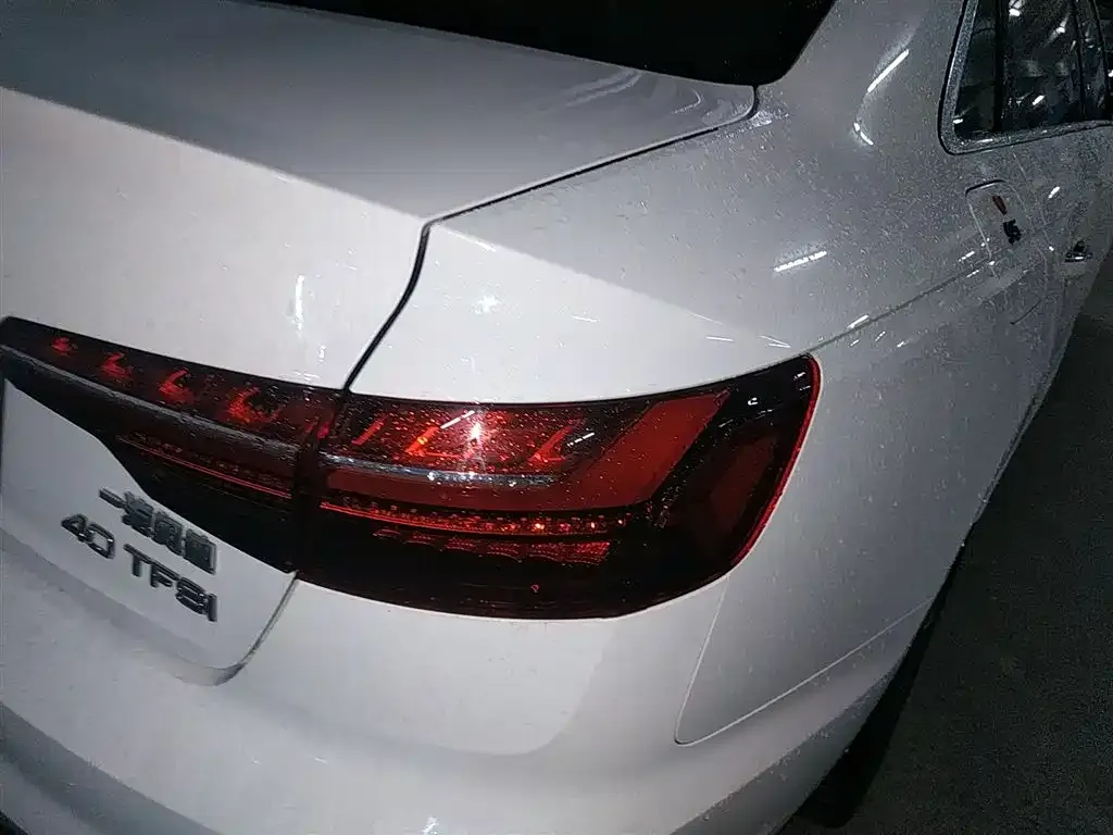 Audi A4L 2022 из CN, фото 10
