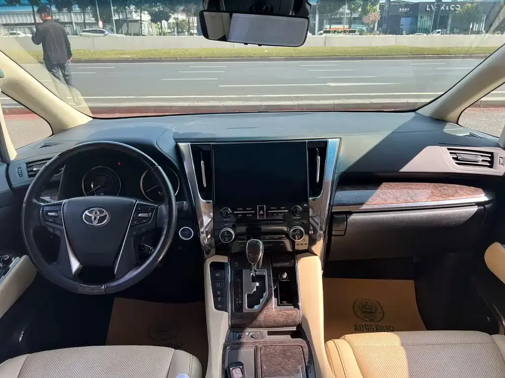 Toyota Vellfire 2021 из CN, фото 8