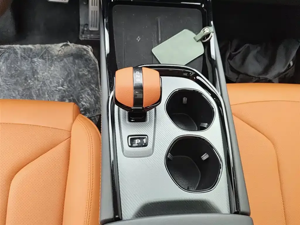 Changan UNI-V 2025 из CN, фото 3
