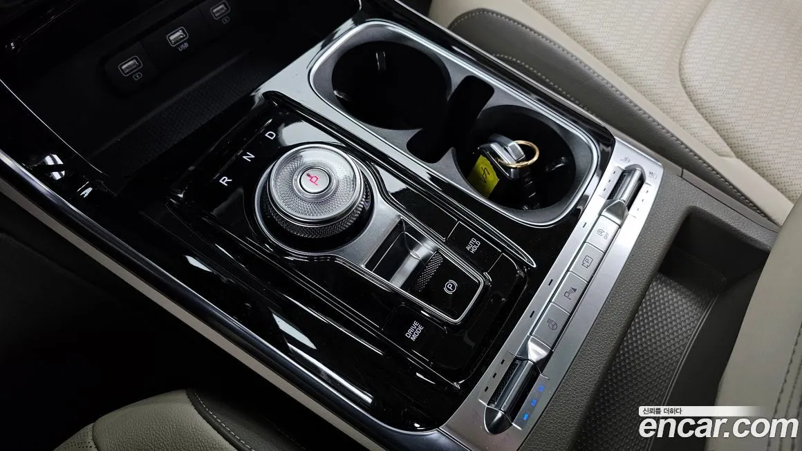 Kia Carnival — фото 10