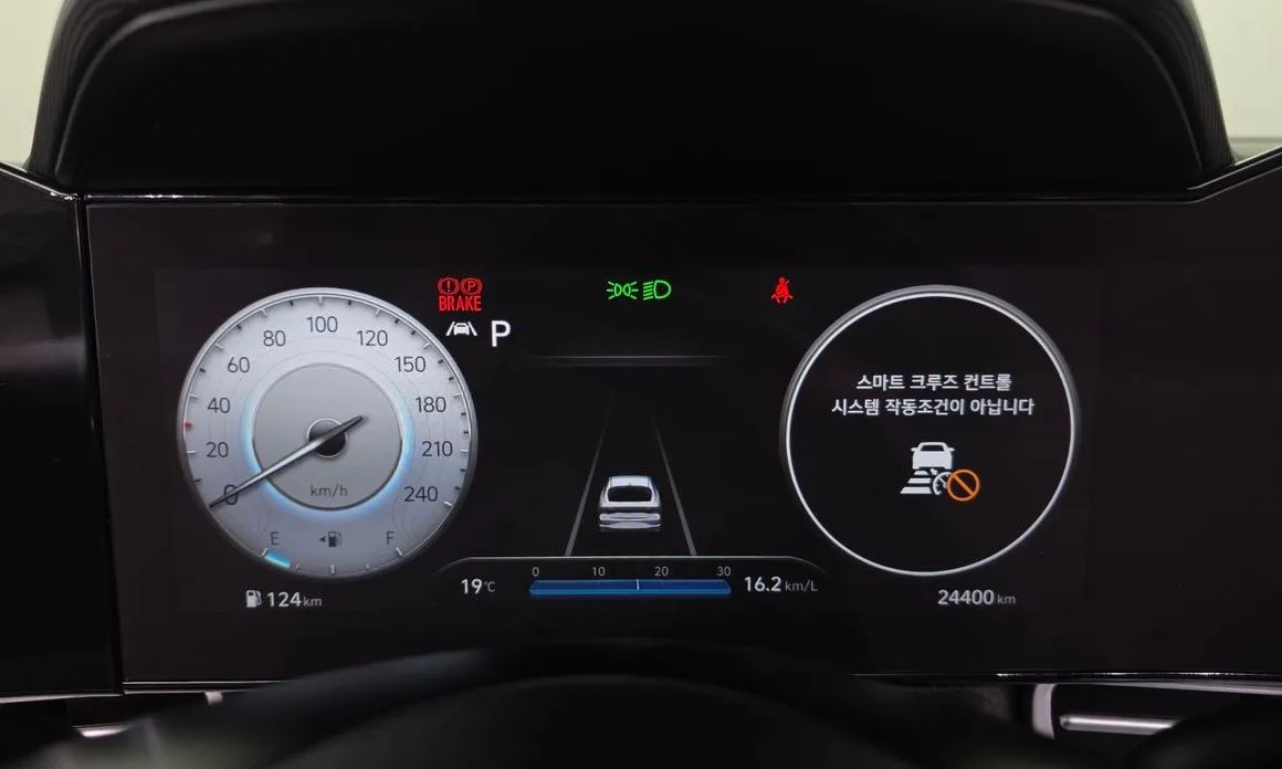 Hyundai AVANTE 2022 из KR, фото 2