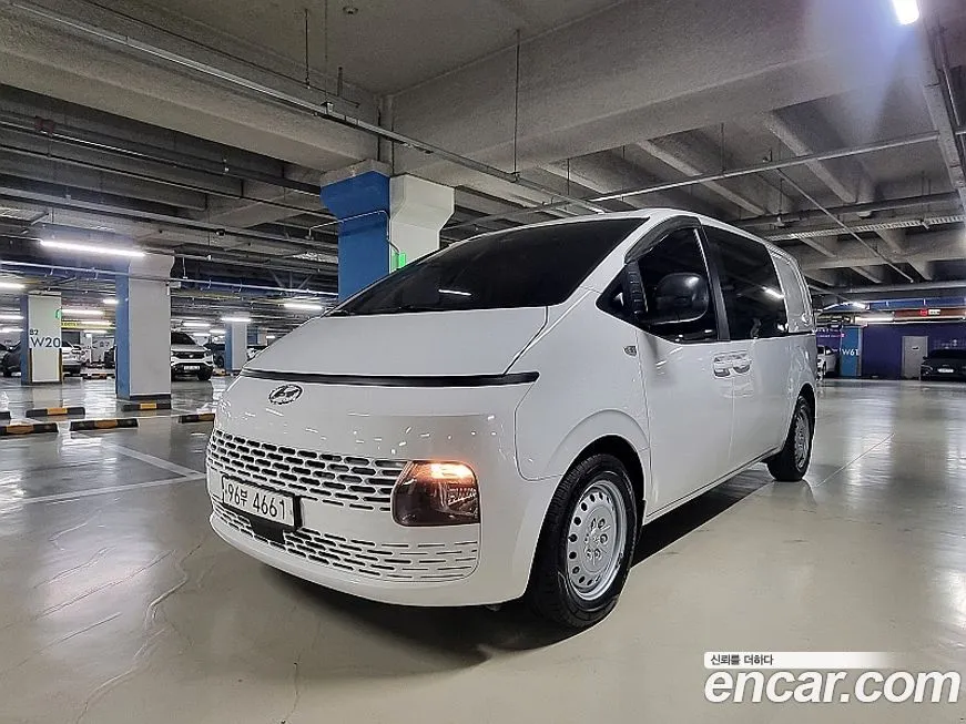 Hyundai Staria — фото 1