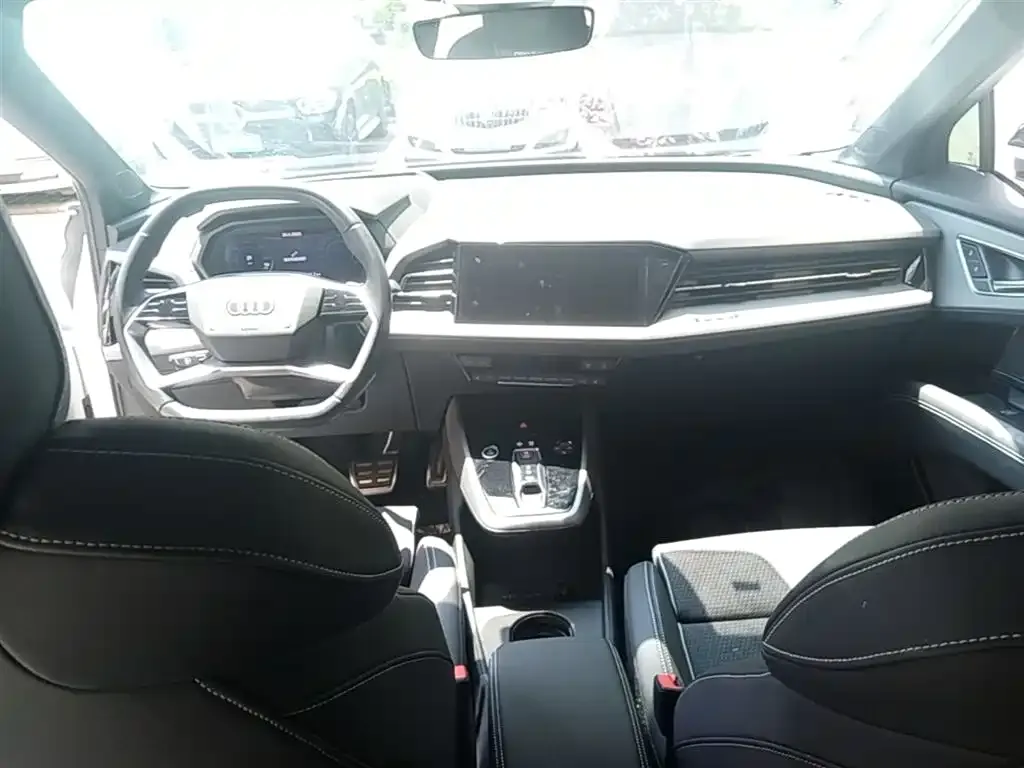 Audi Q5 e-tron 2023 из CN, фото 2