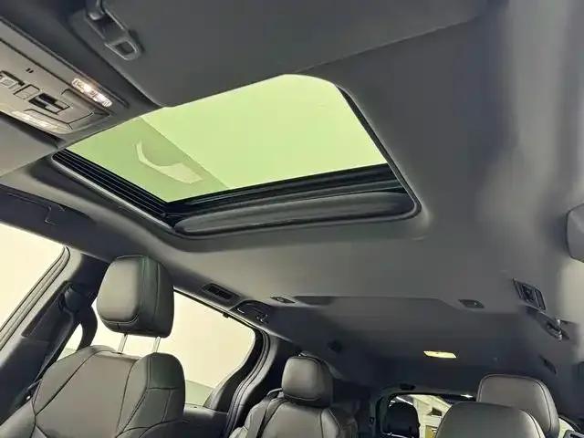 Toyota Sienna — фото 4