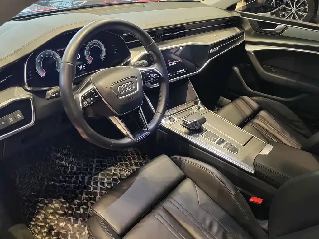 Audi A7 2021 из CN, фото 4