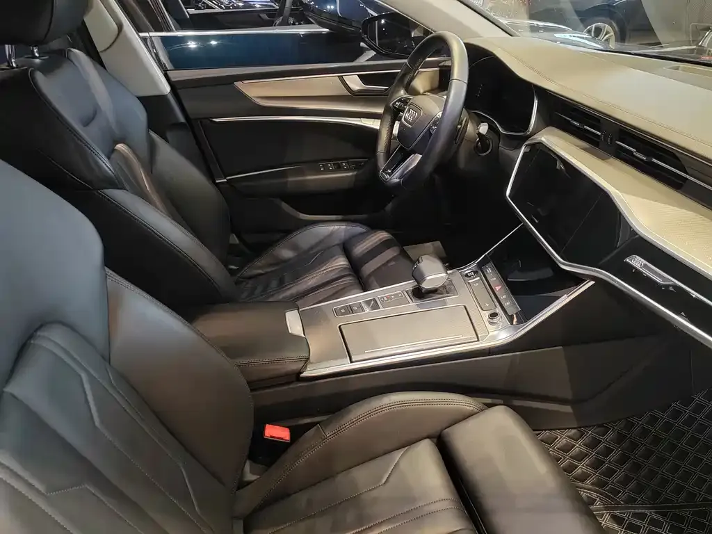Audi A7 2021 из CN, фото 6
