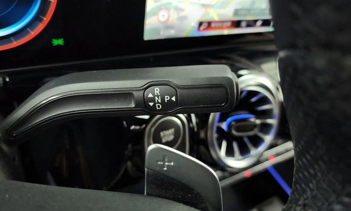 Mercedes-Benz EQA 2022 из KR, фото 3
