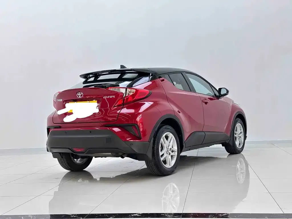 Toyota C-HR — фото 8