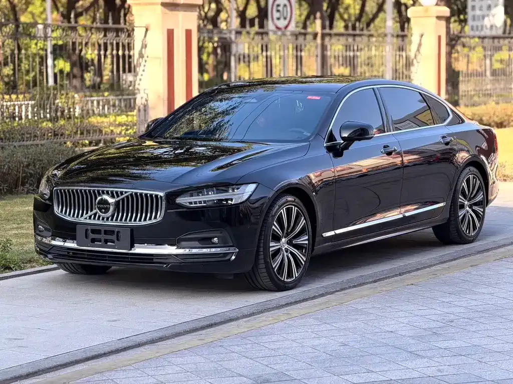 Volvo S90 — фото 1