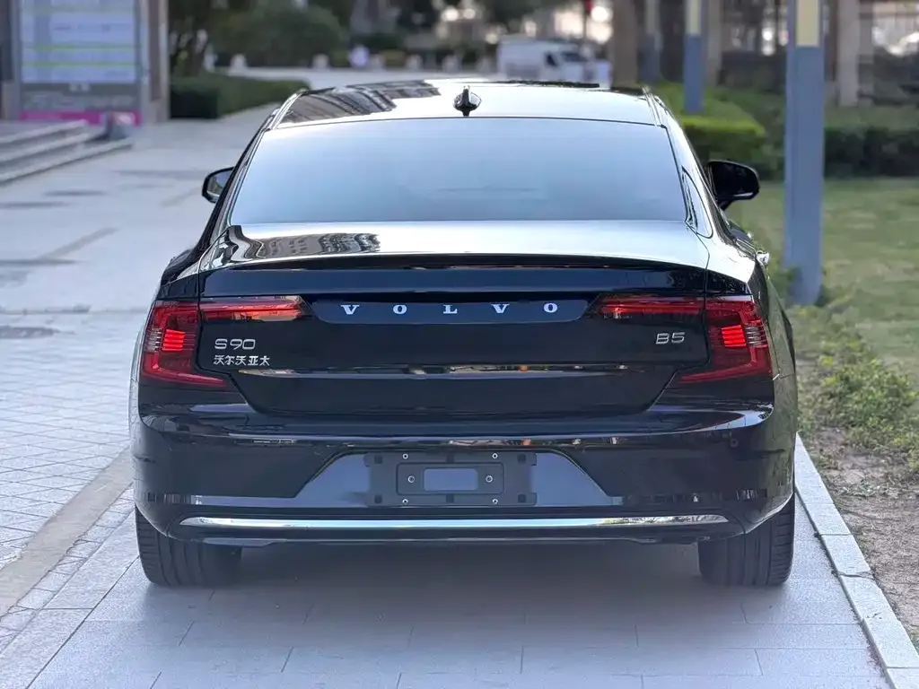 Volvo S90 — фото 2