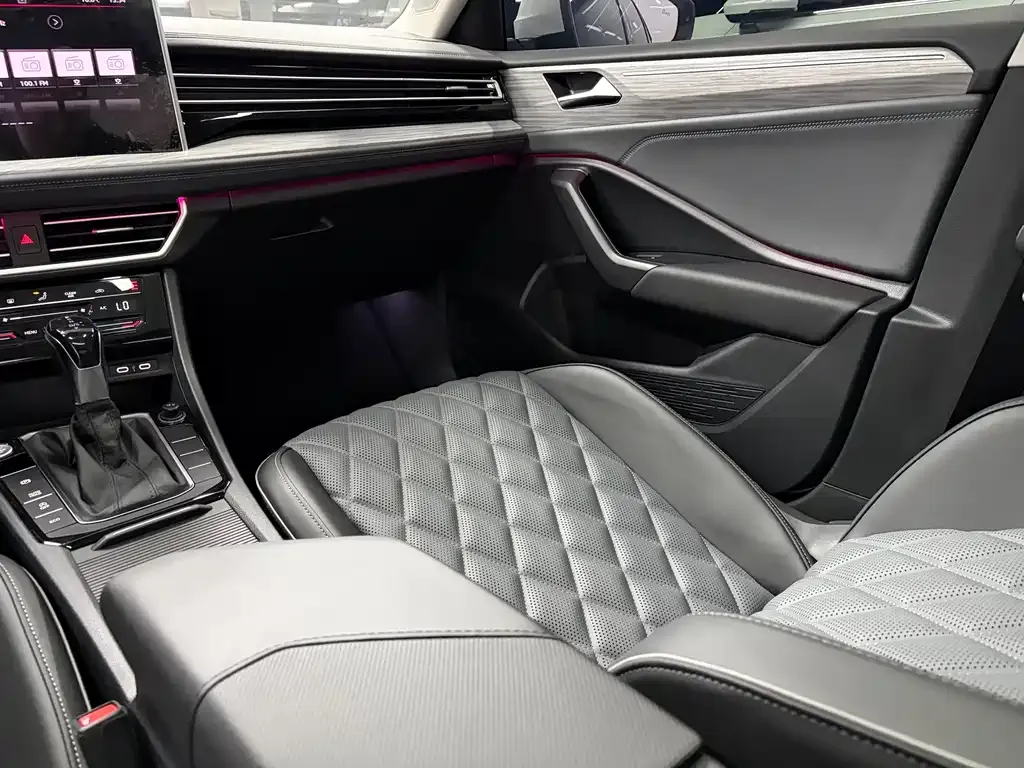 Volkswagen Sagitar 2022 из CN, фото 8