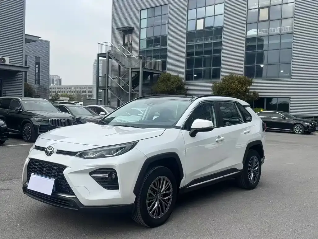 Toyota Wildlander — фото 1