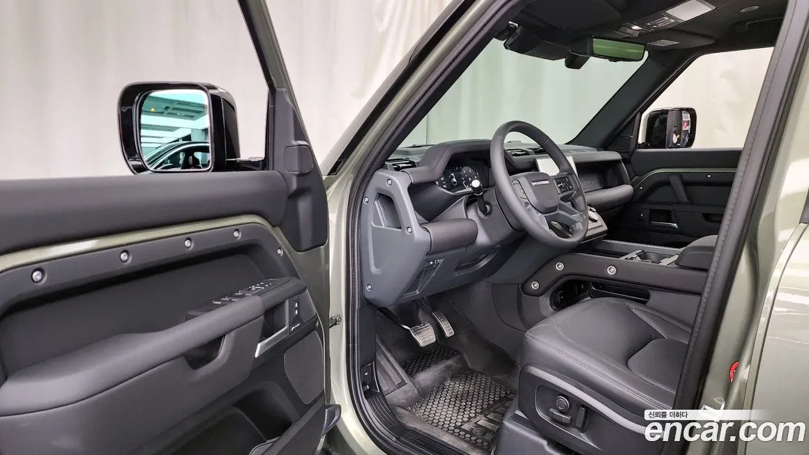 Land Rover Defender 2025 из KR, фото 8
