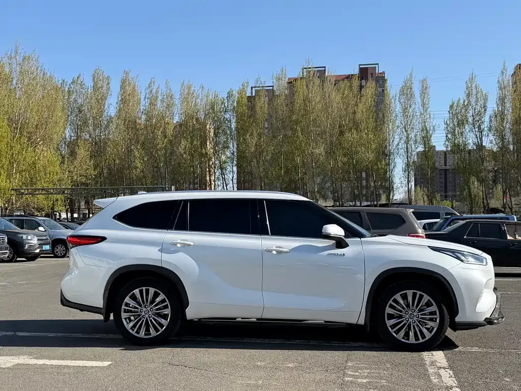 Toyota Highlander 2022 из CN, фото 10