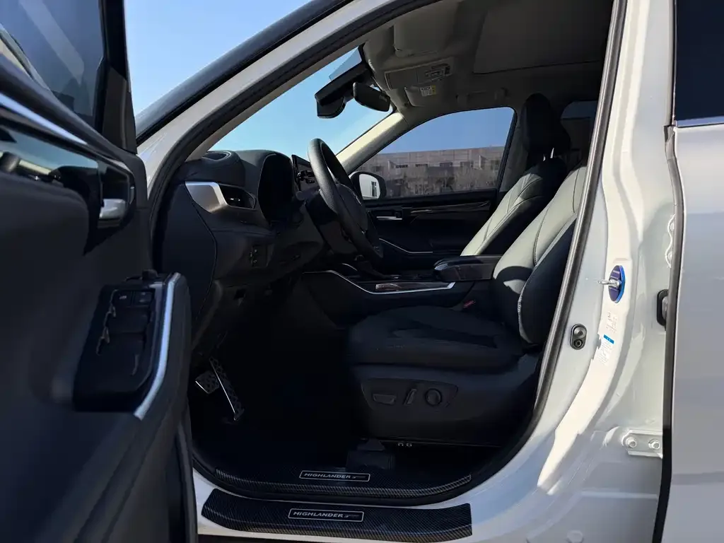 Toyota Highlander 2022 из CN, фото 3