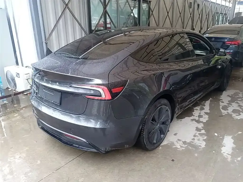 Tesla Model 3 2024 из CN, фото 7