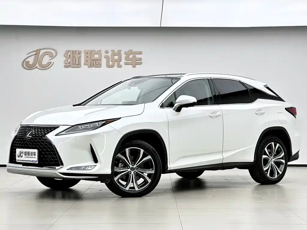 Lexus RX — фото 1