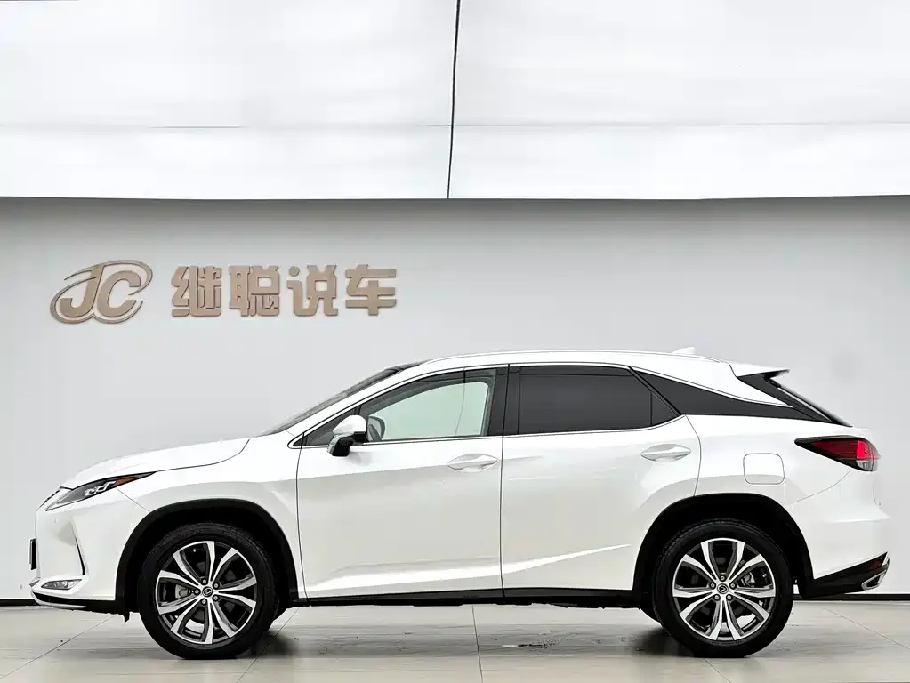 Lexus RX — фото 10