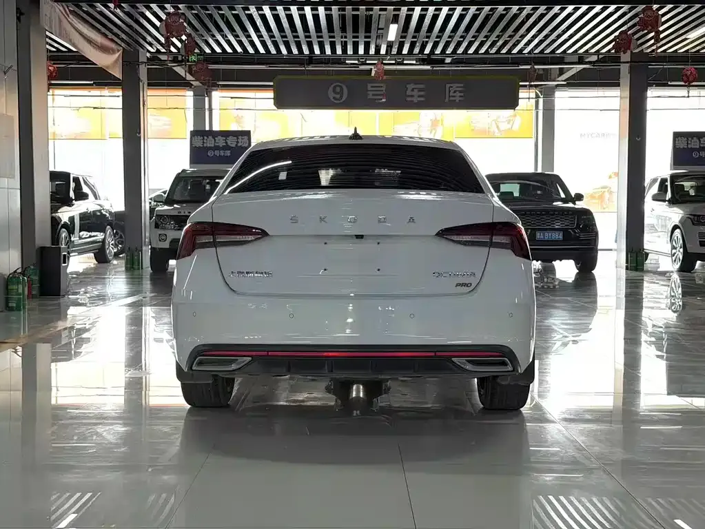 Skoda Octavia — фото 10