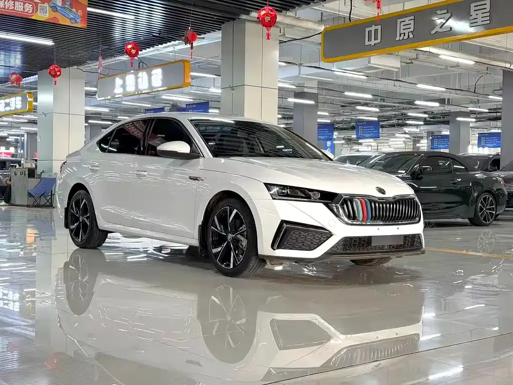 Skoda Octavia — фото 4