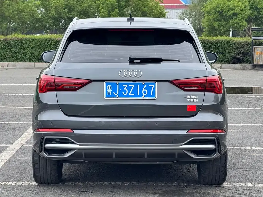Audi Q3 — фото 10