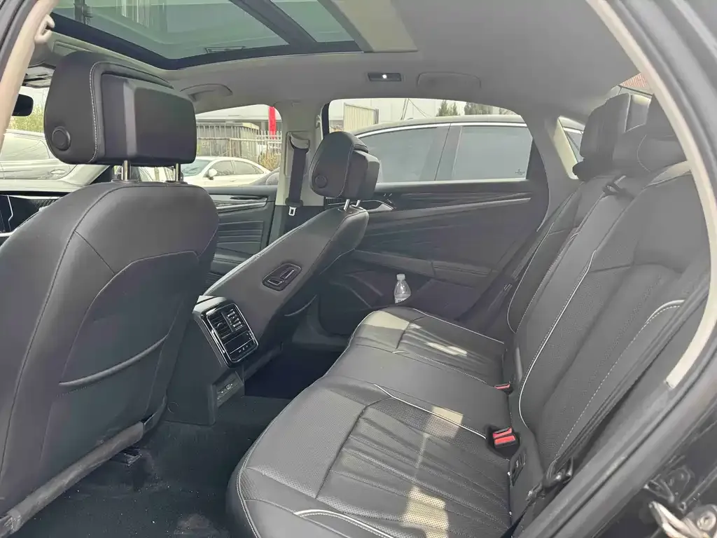 Volkswagen Passat — фото 3