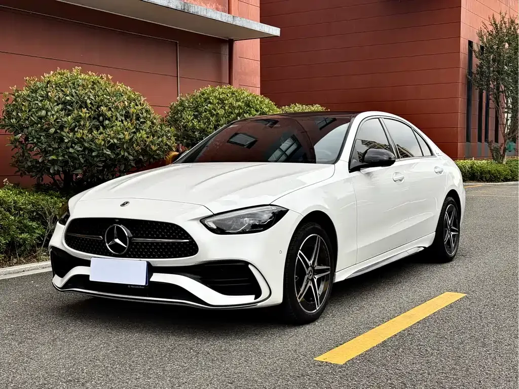 Mercedes-Benz C-Class — фото 1