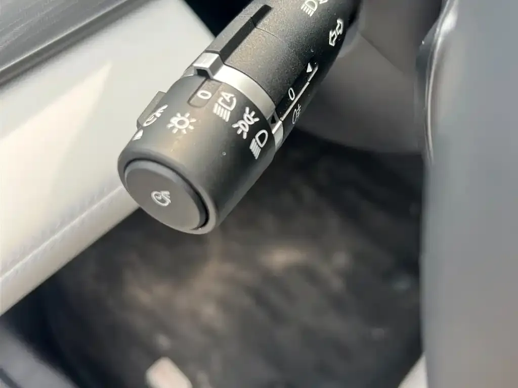 BYD Seal 05 DM-i — фото 6