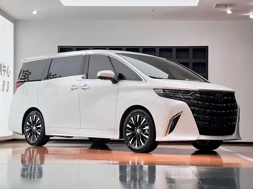 Toyota Alphard — фото 8