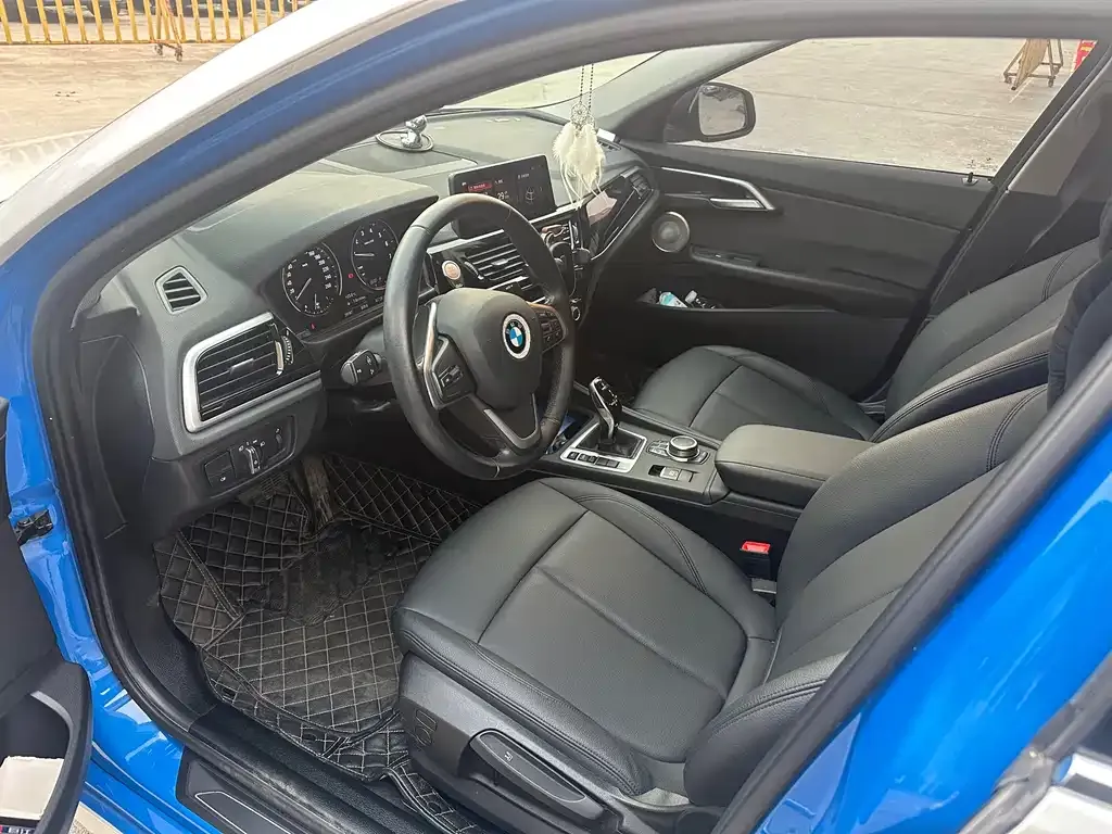 BMW 1 Series 2021 из CN, фото 5