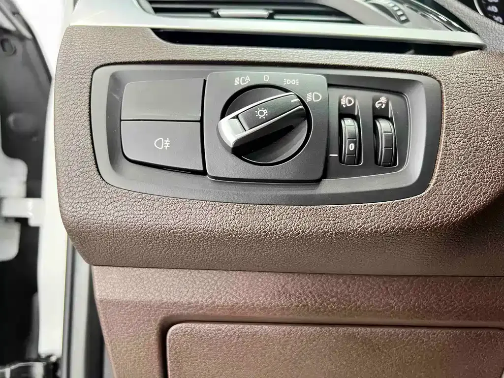 BMW X1 — фото 10