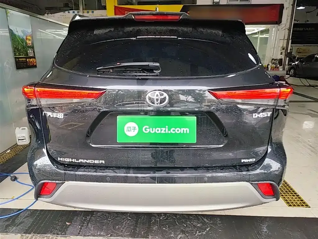 Toyota Highlander — фото 4