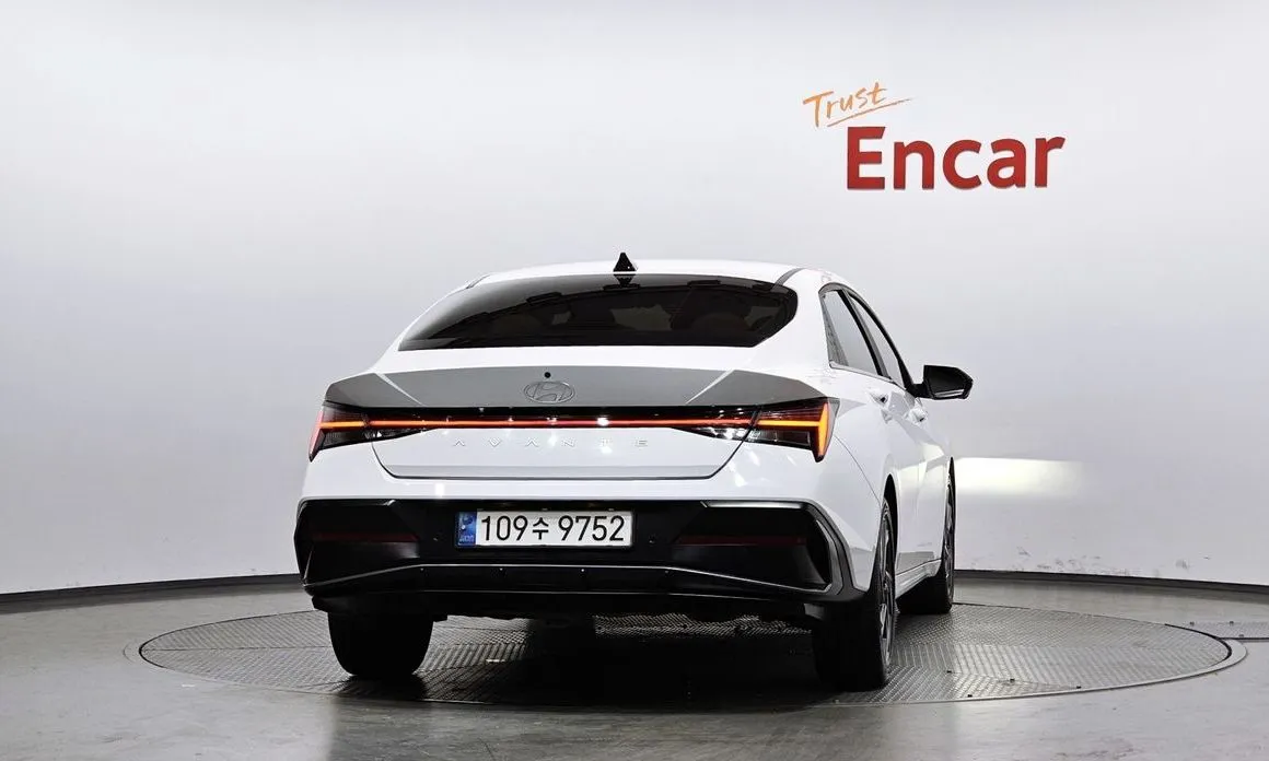 Hyundai AVANTE — фото 2