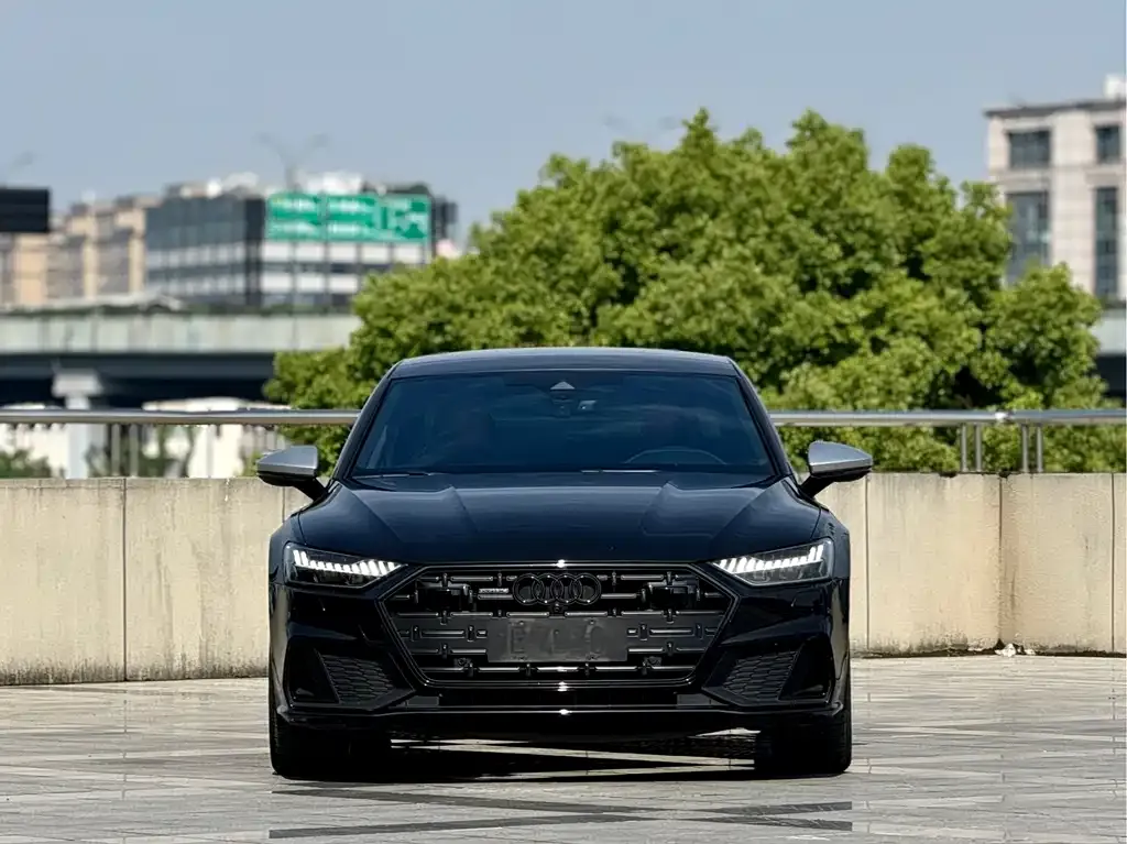 Audi A7L 2023 из CN, фото 5