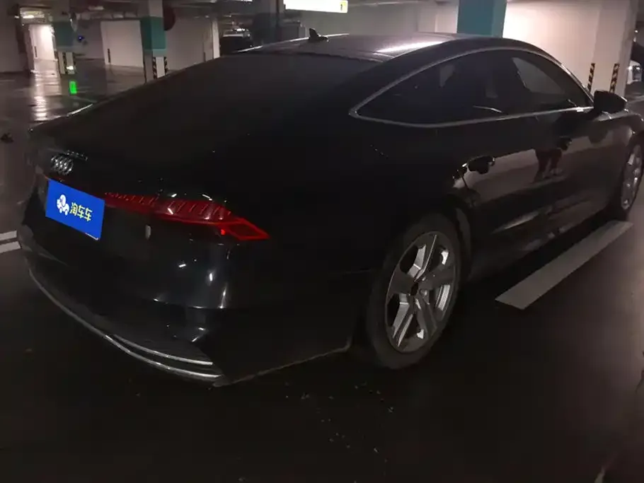Audi A7 2021 из CN, фото 7