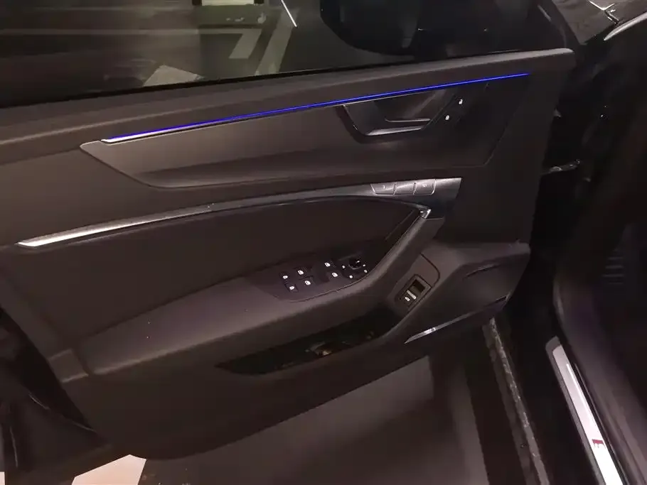 Audi A7 2021 из CN, фото 2